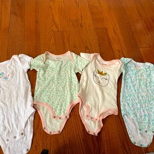 Baby girl 4 assorted  colors and patterns short sleeve tops bundle 9 months